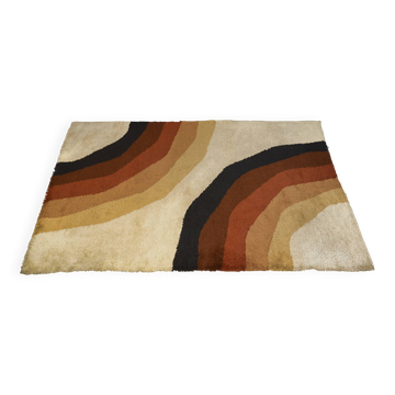 Rug published by Herforder Teppiche, 1970s pop art design.