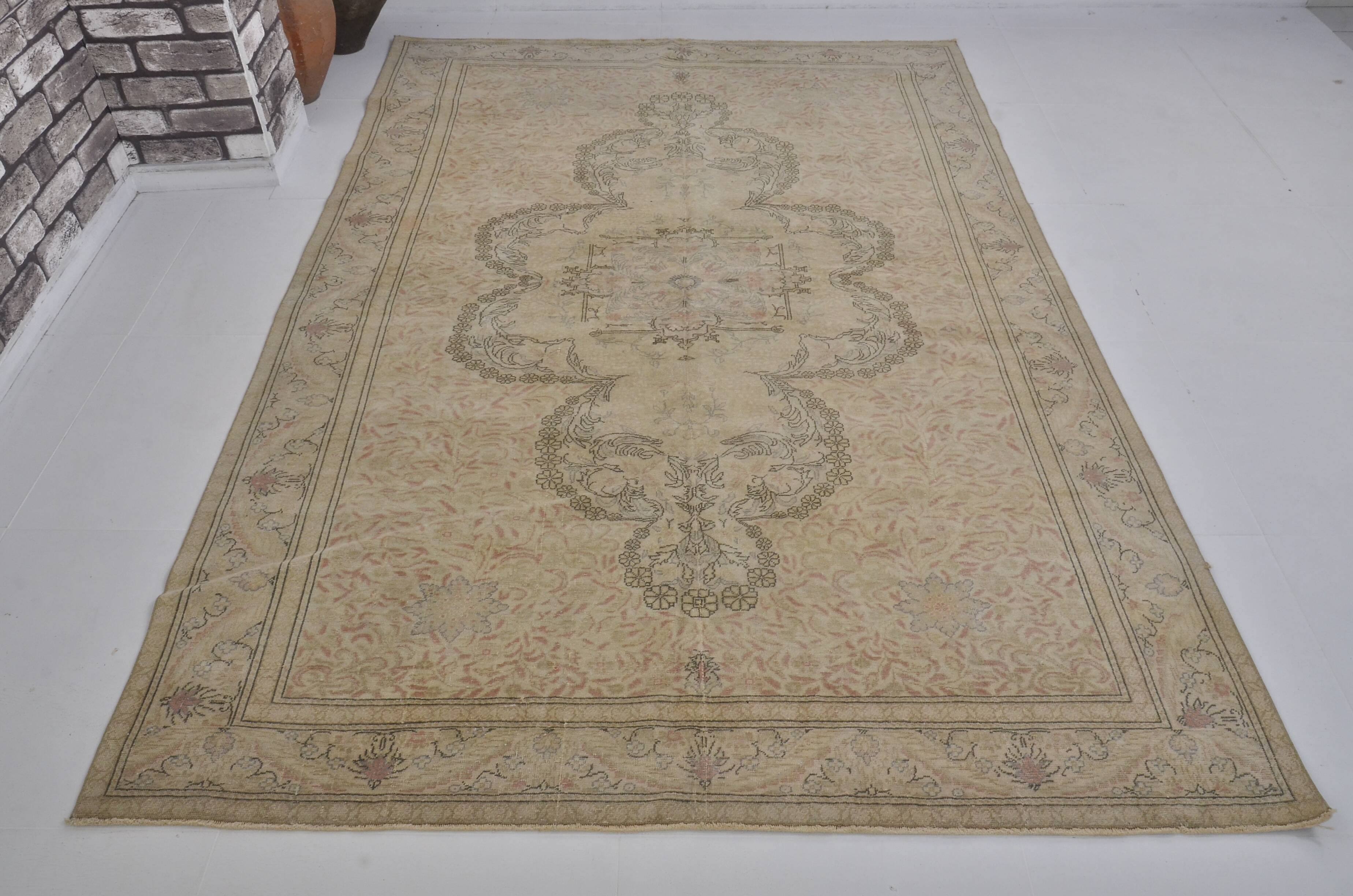 Anatolian Decorative Oushak Area Rug sku 1169