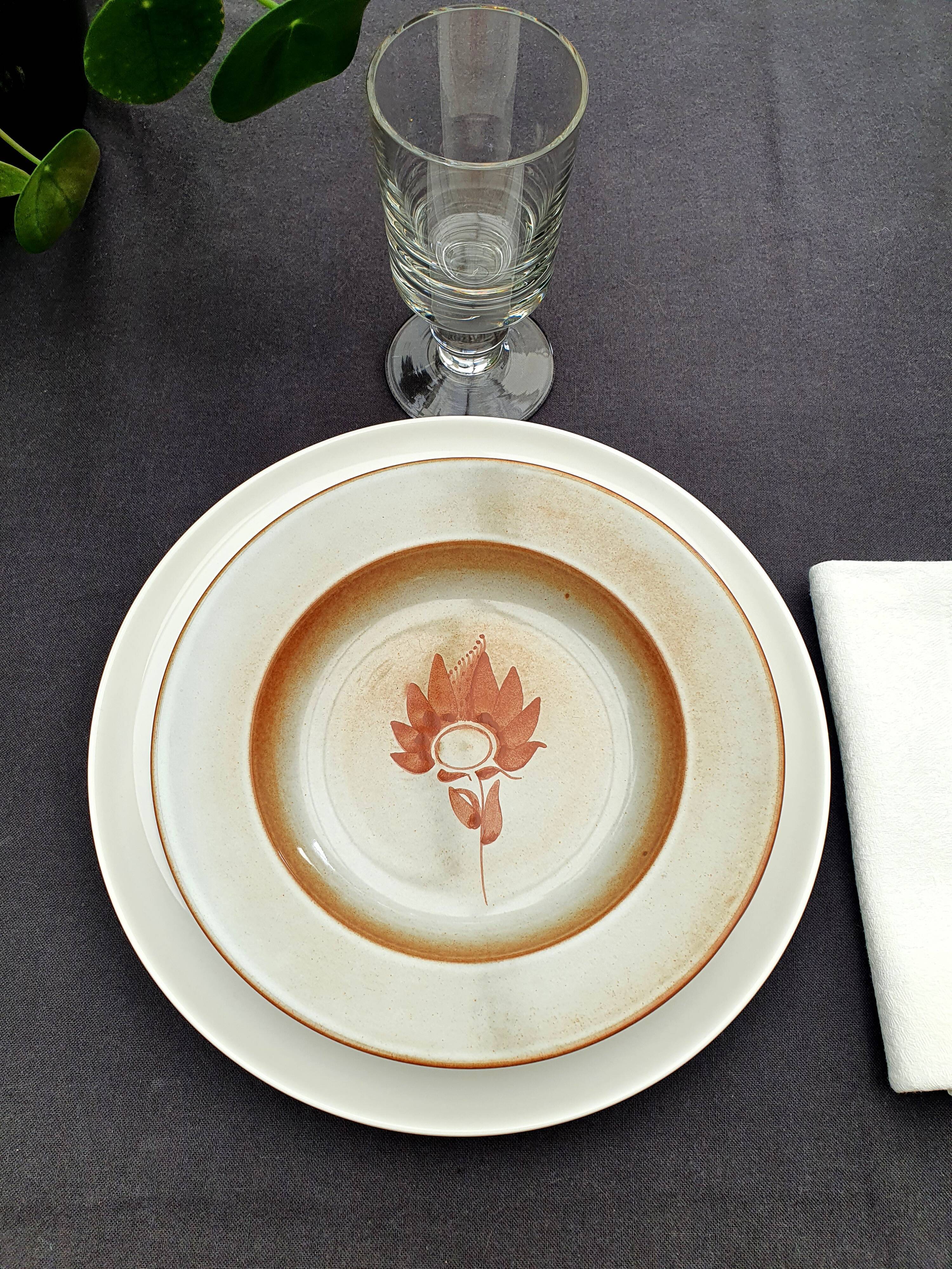 Series of 9 hollow plates pond sandstone