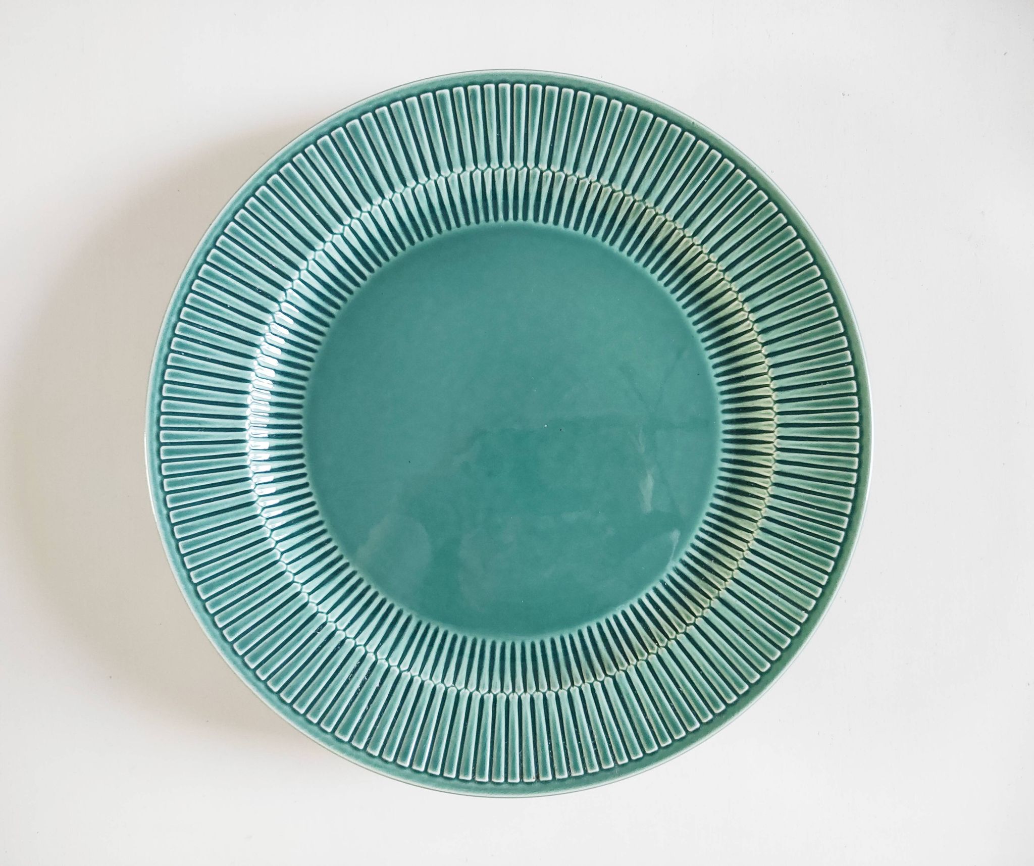 Plat en faïence Royal Boch vert 31 cm