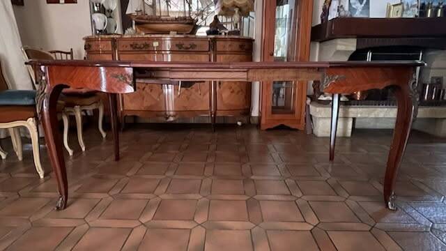 Louis XV rosewood dining table