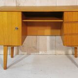 Desk with compass feet