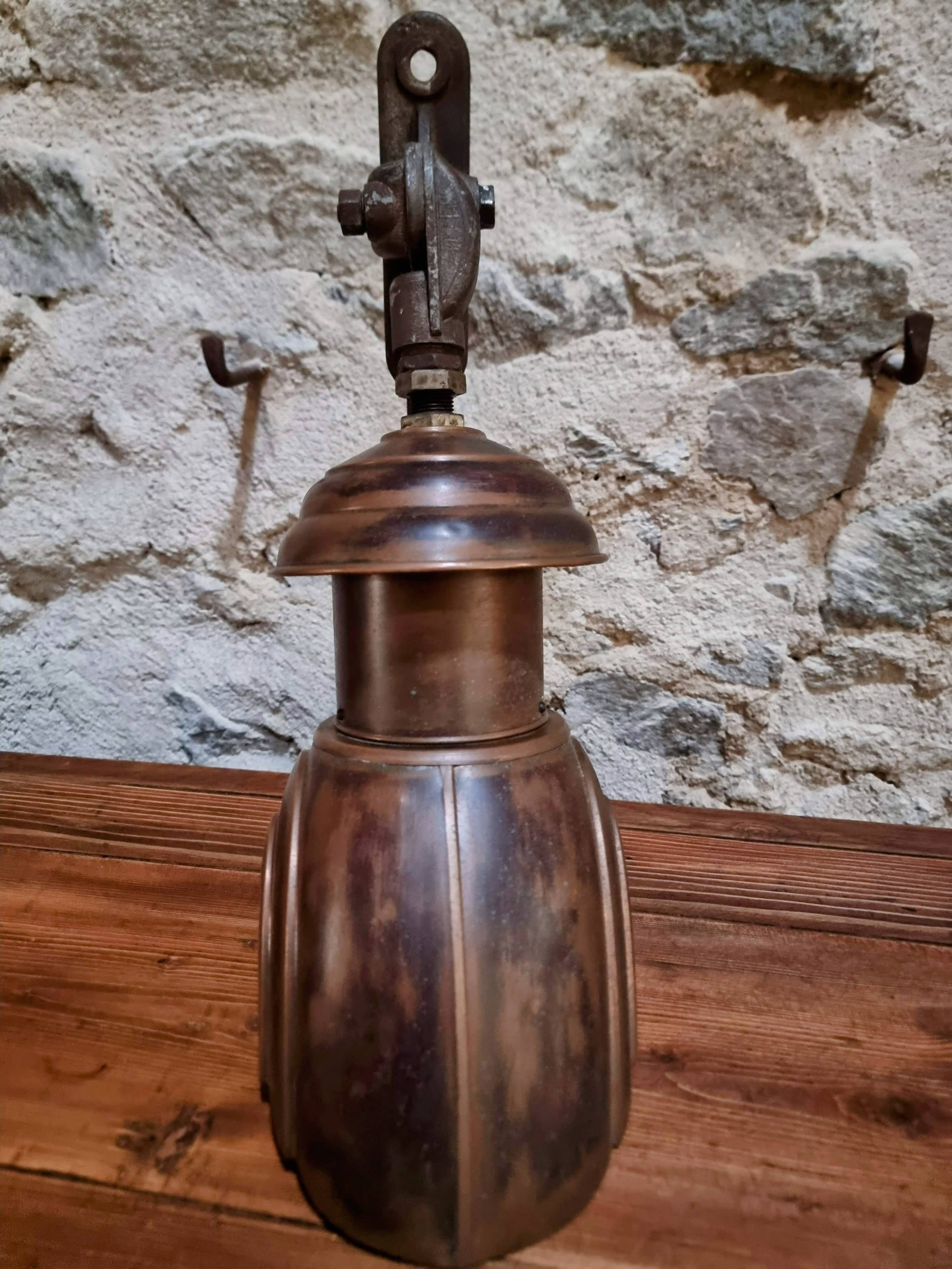 Applique murale industrielle Art déco – applique réglable en cuivre – lampe de rue des années 1920