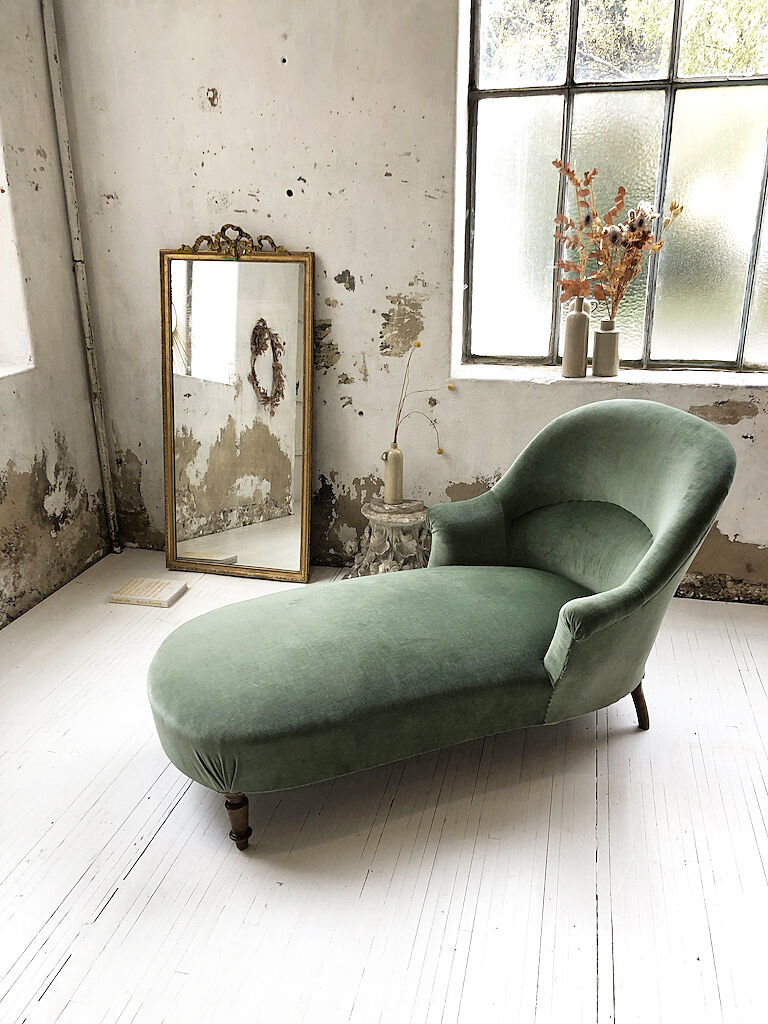 Meridian Napoleon III green velvet