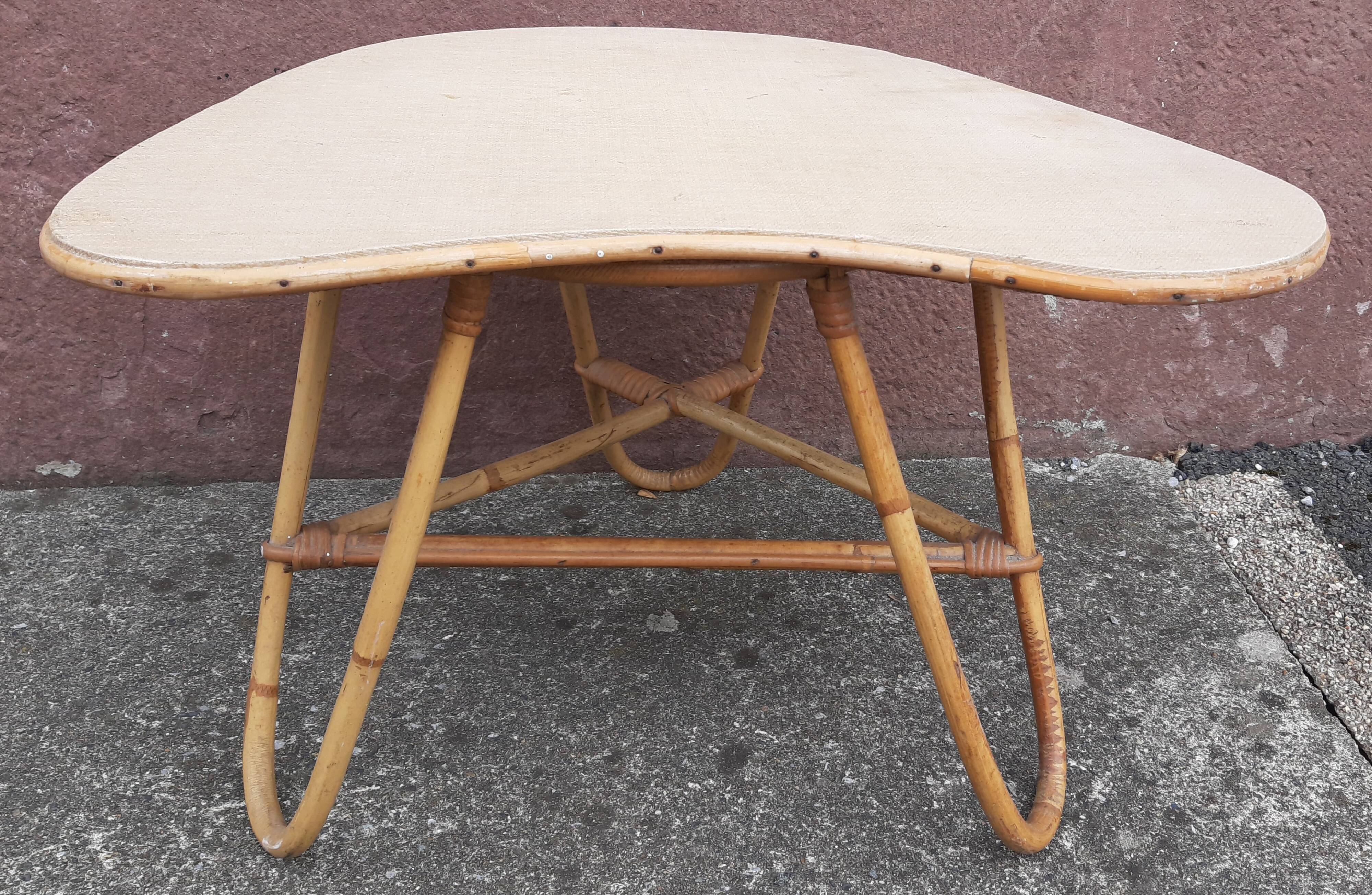 Coffee table, side table, pedestal table or end table in bamboo.