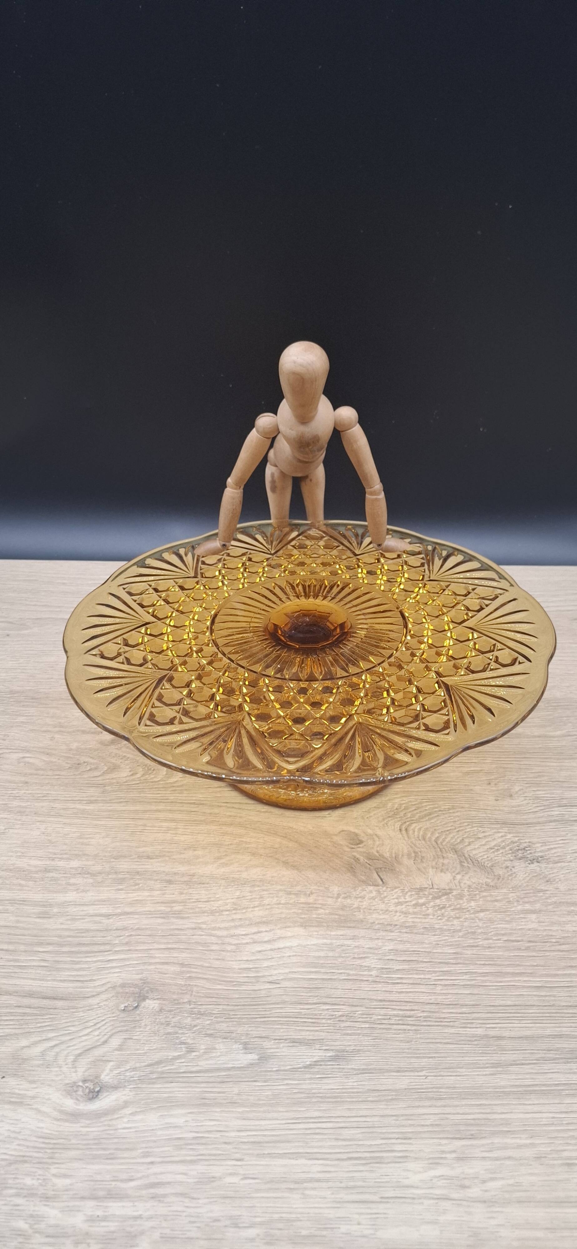 Amber tart cake dish Manage 03