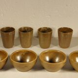 Bols à thé et gobelets en grès