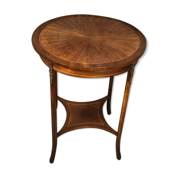 Table d'appoint de style Louis XVI en placage de bois de rose ornée bronze — Beyit