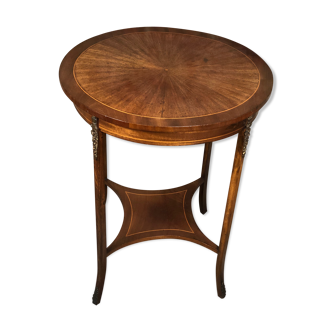 Table d'appoint de style Louis XVI en placage de bois de rose ornée bronze