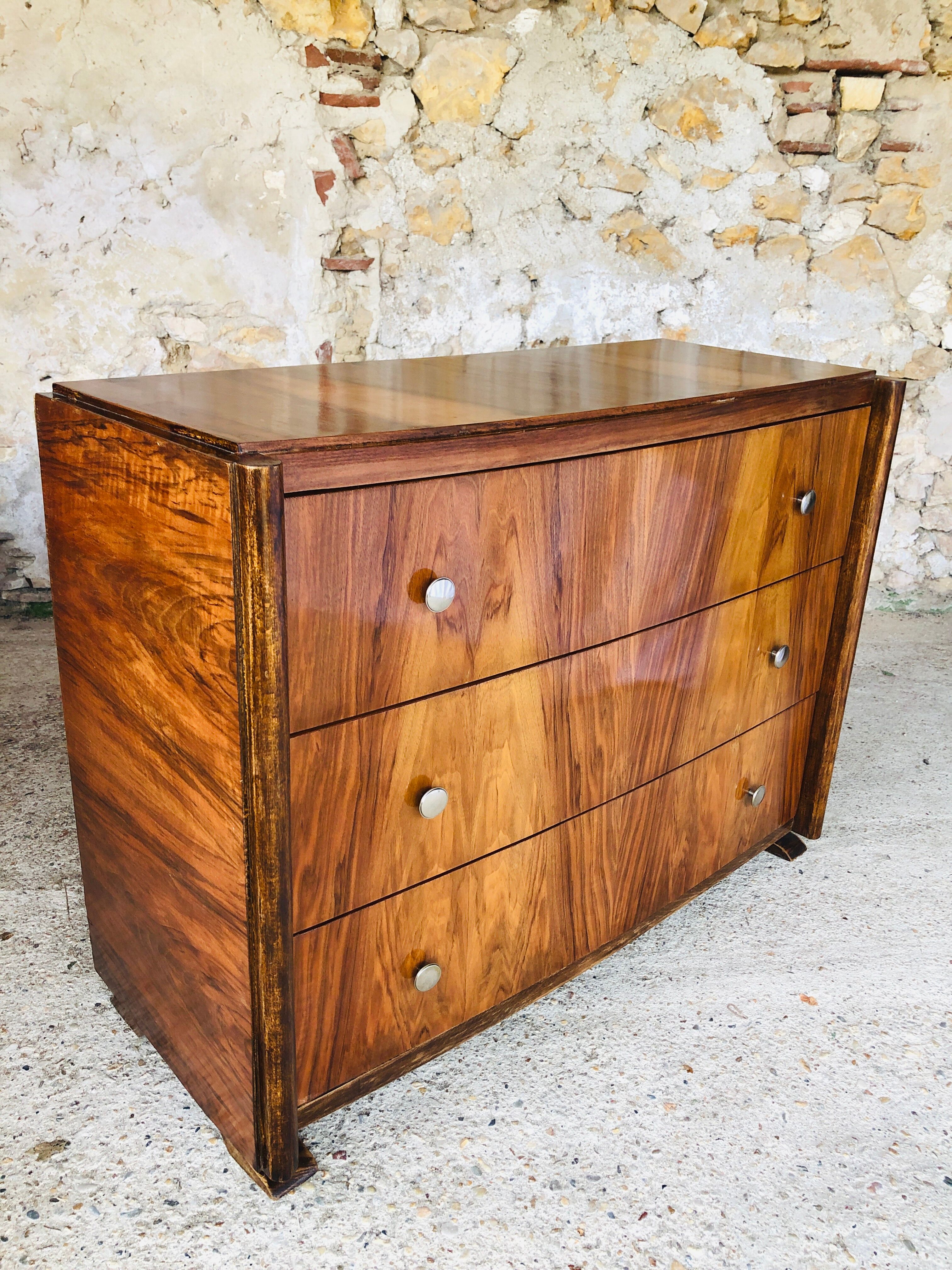 Art Deco chest of drawers in flambé walnut veneer circa 30's/ 40's