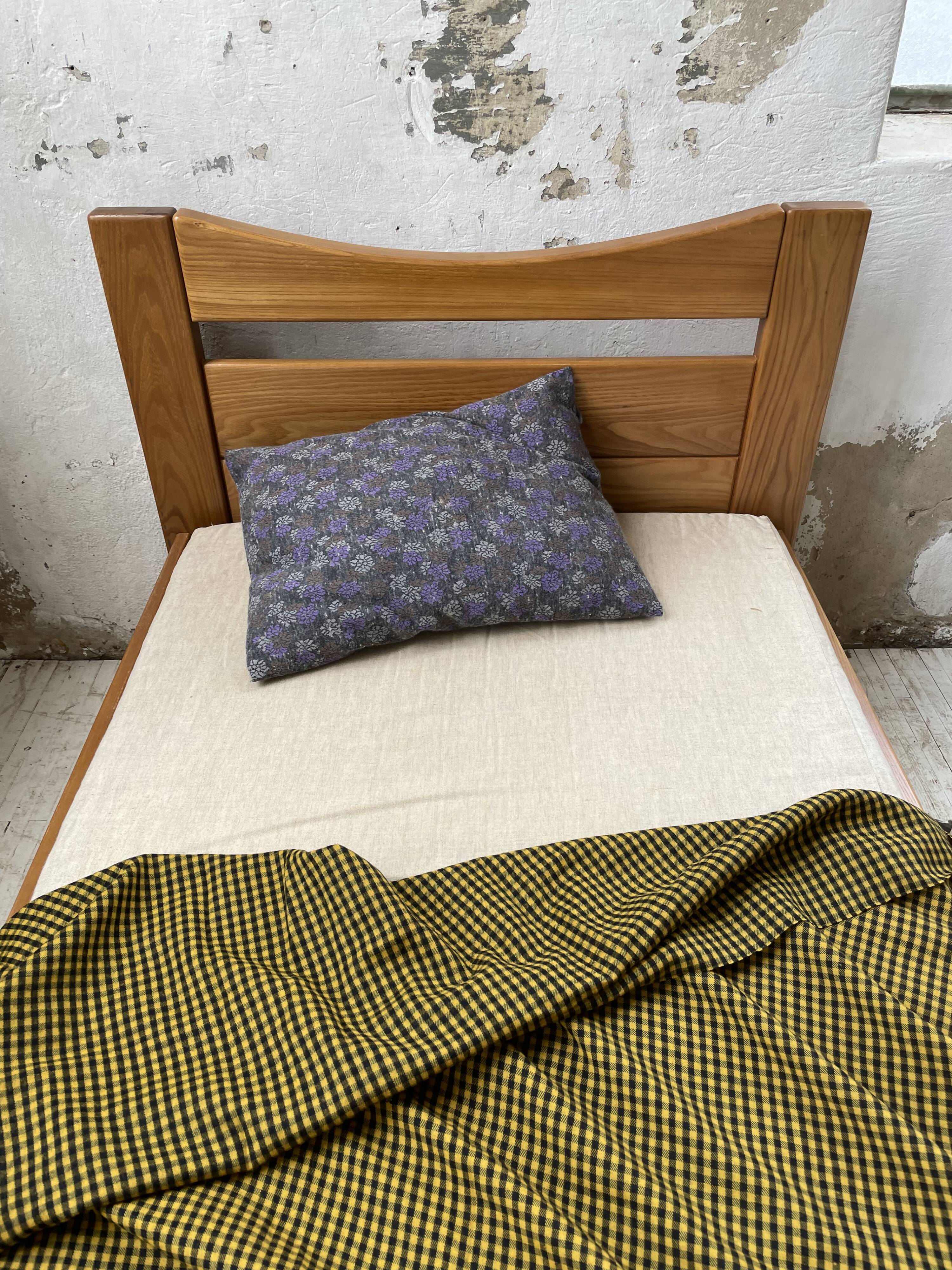 Maison Regain solid single bed