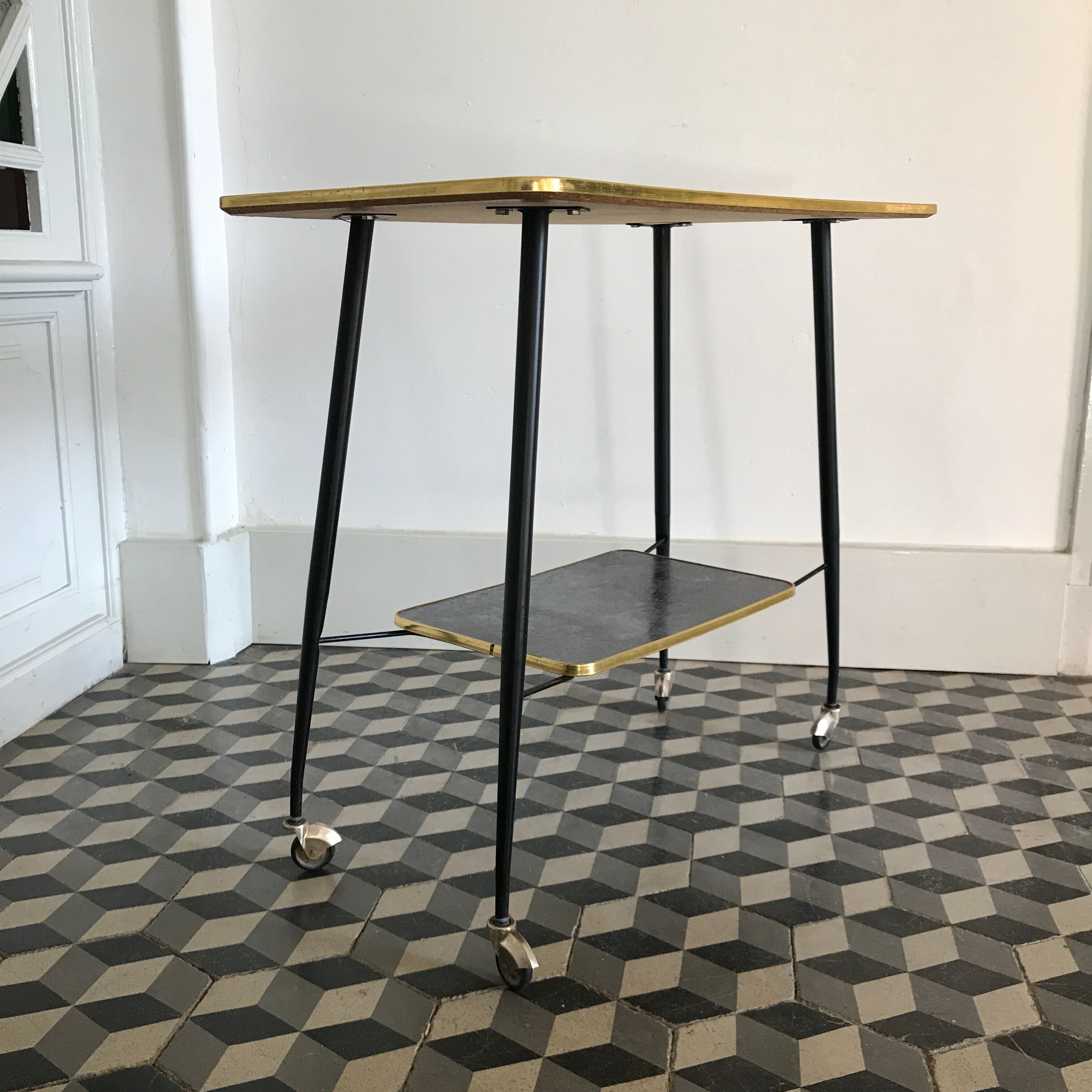 Vintage roller table