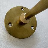 Ancienne lampe potence en laiton et opaline