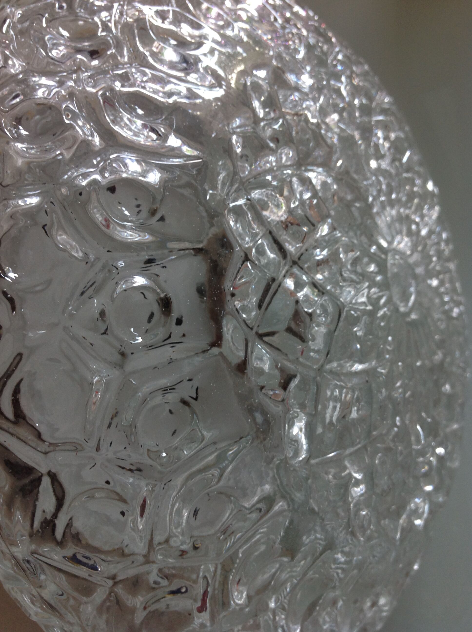 Half-moonized structured glass 60/70