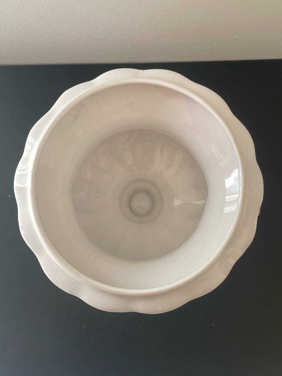 Small Medici vase in white porcelain