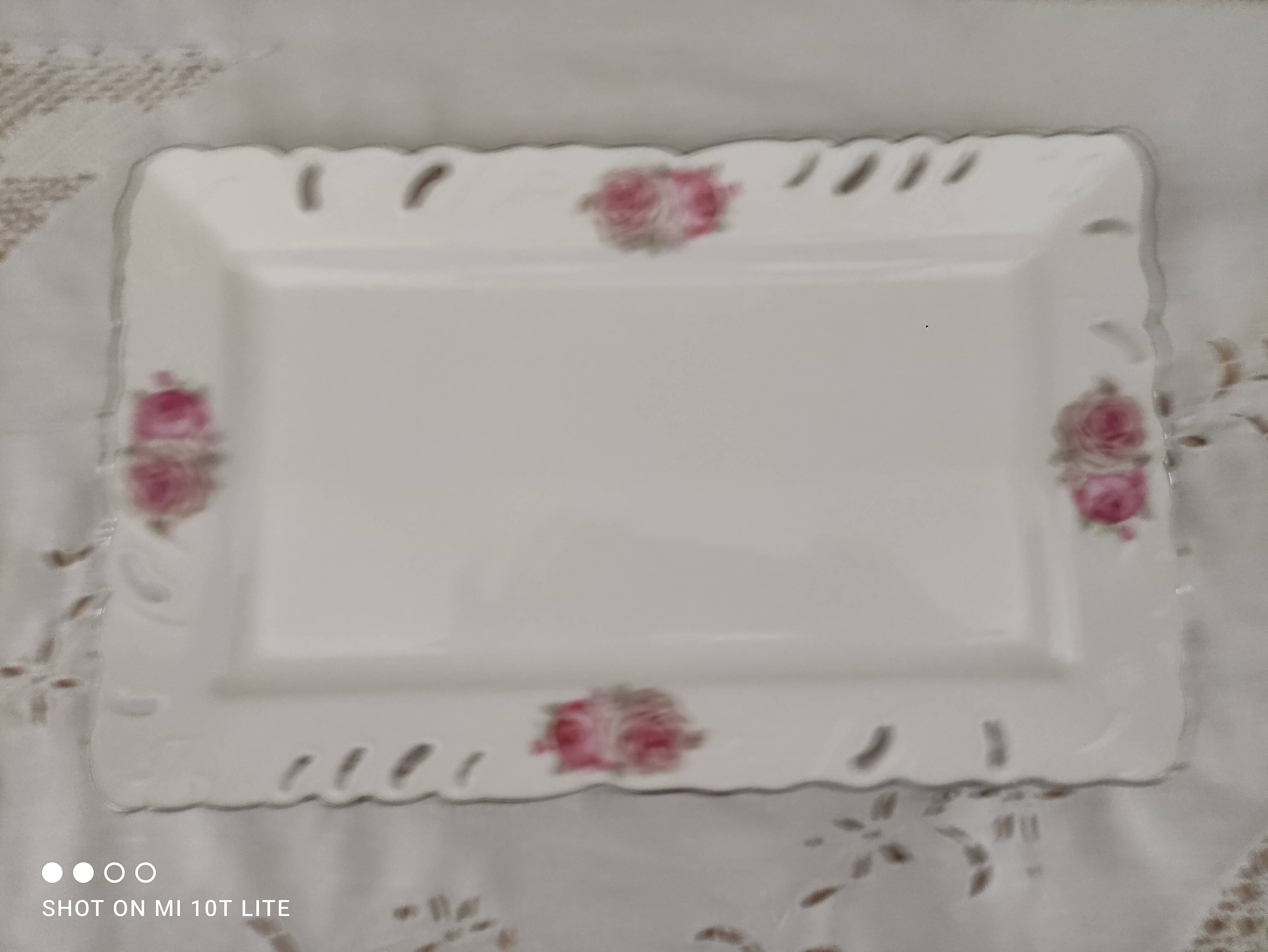 Rectangular dish in german porcelain white openwork bordered silver and old pinks
