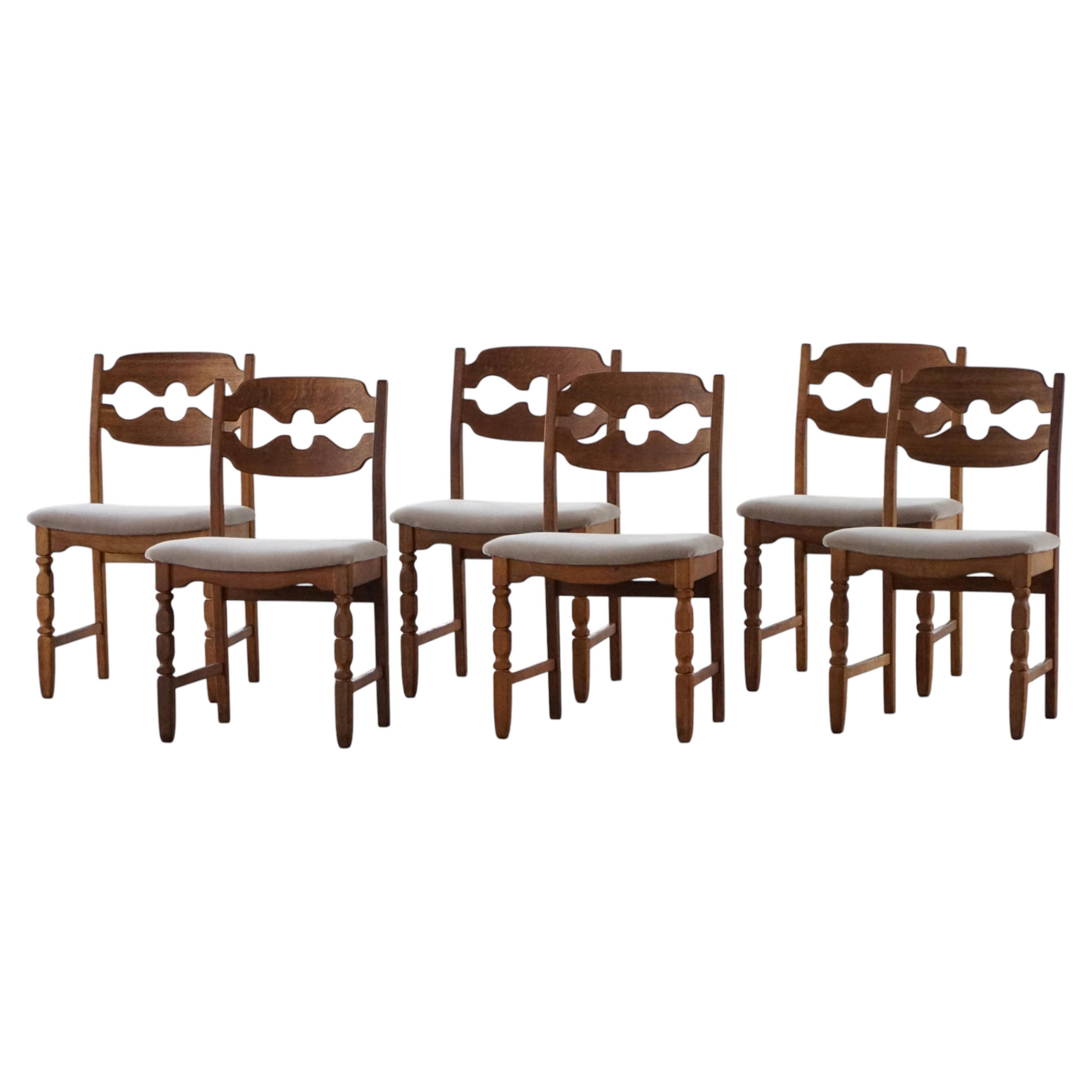 Set of 6 "Razorblade" dining chairs by Henning Kjærnulf in oak and mohair, 1960s.