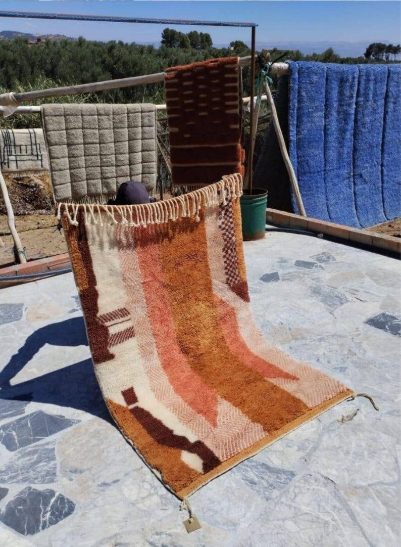 Handwoven Moroccan wool rug 150/250cm