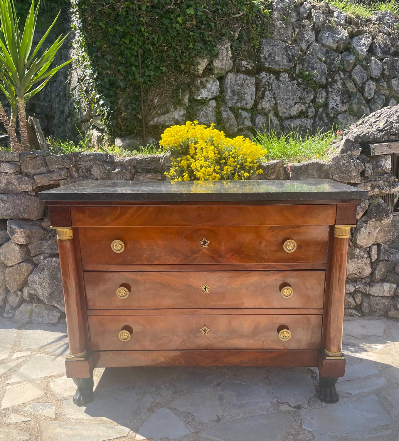 Commode empire retour D’Égypte en Acajou Flammé Époque XIX eme siècle