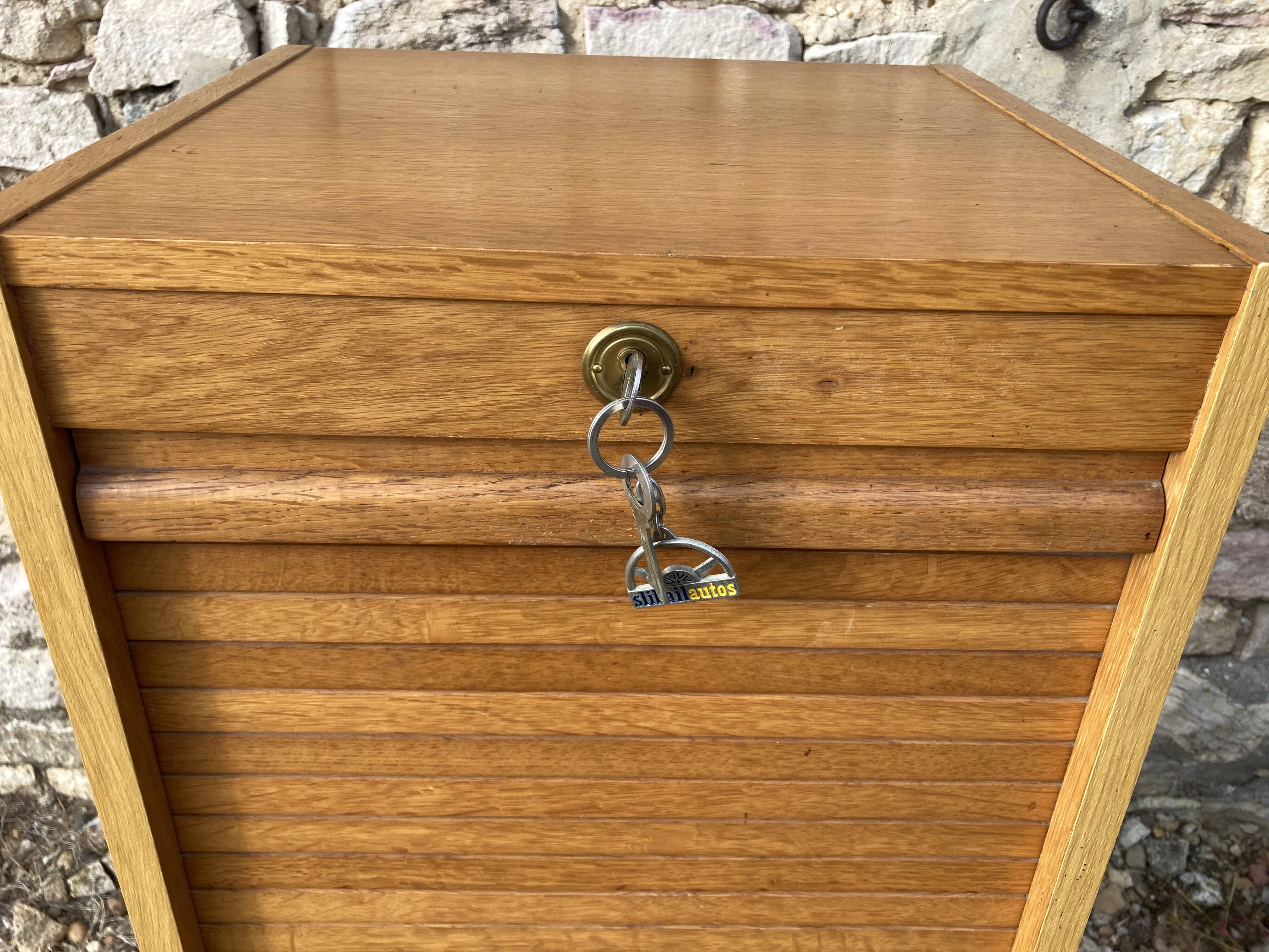 Notary curtain binder