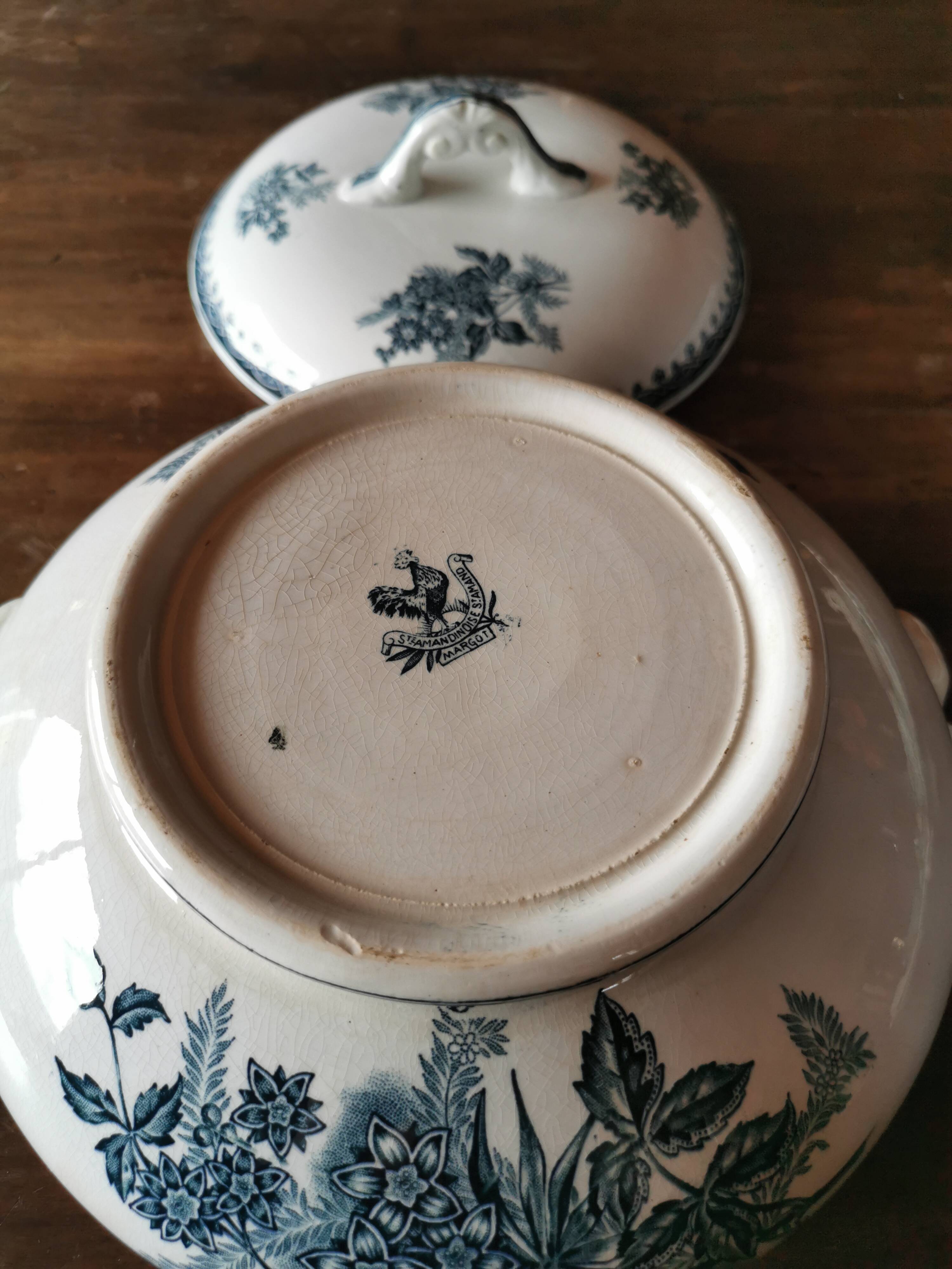 Old tureen Ste Amandinoise