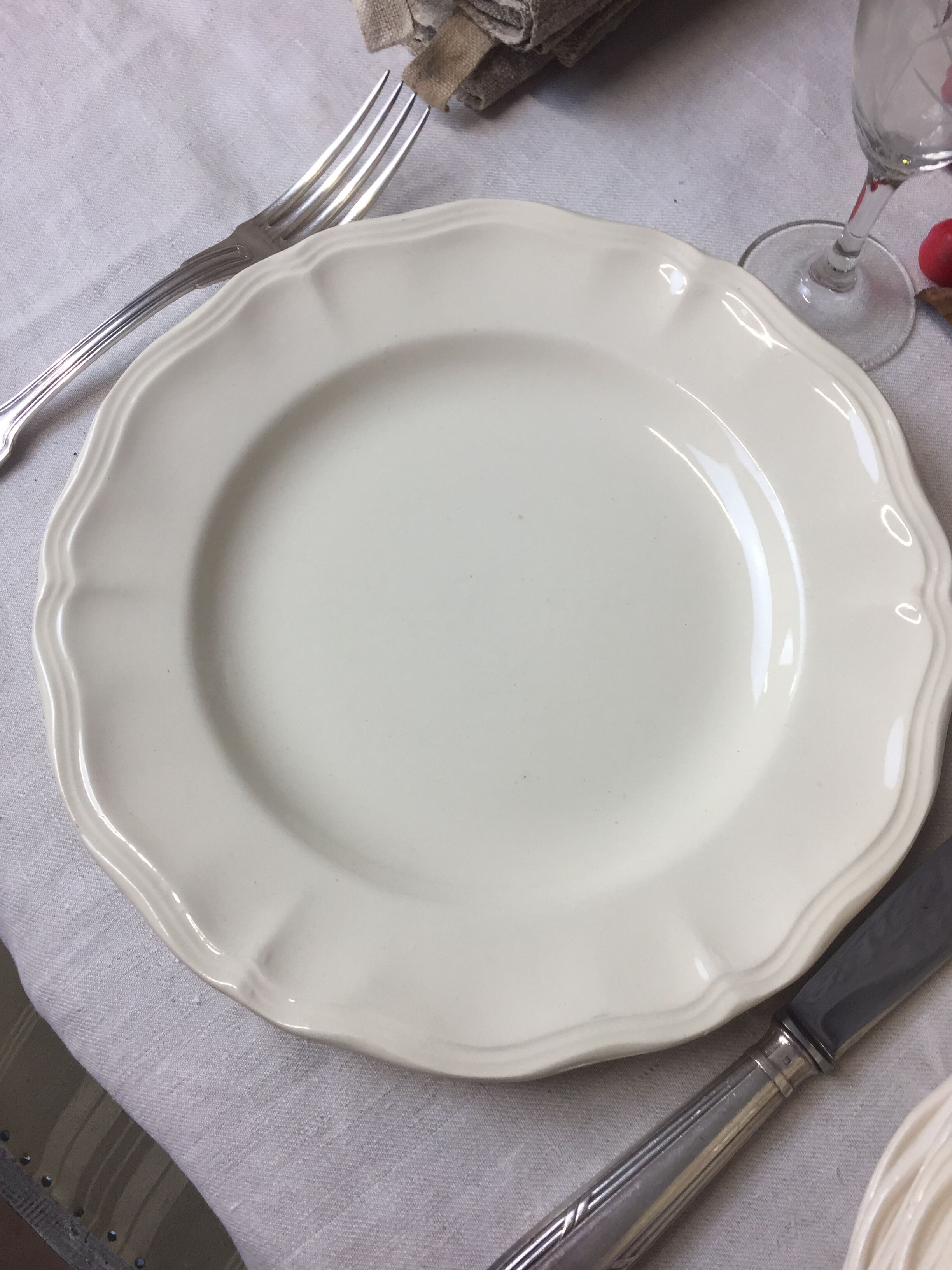 8 flat plates, color Ivory made in france Digoin Sarreguemines