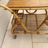 Rolling table in natural wicker of the 1970s