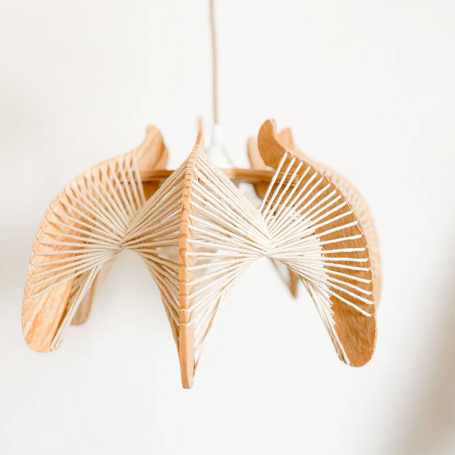 Suspension vintage en fil et bois