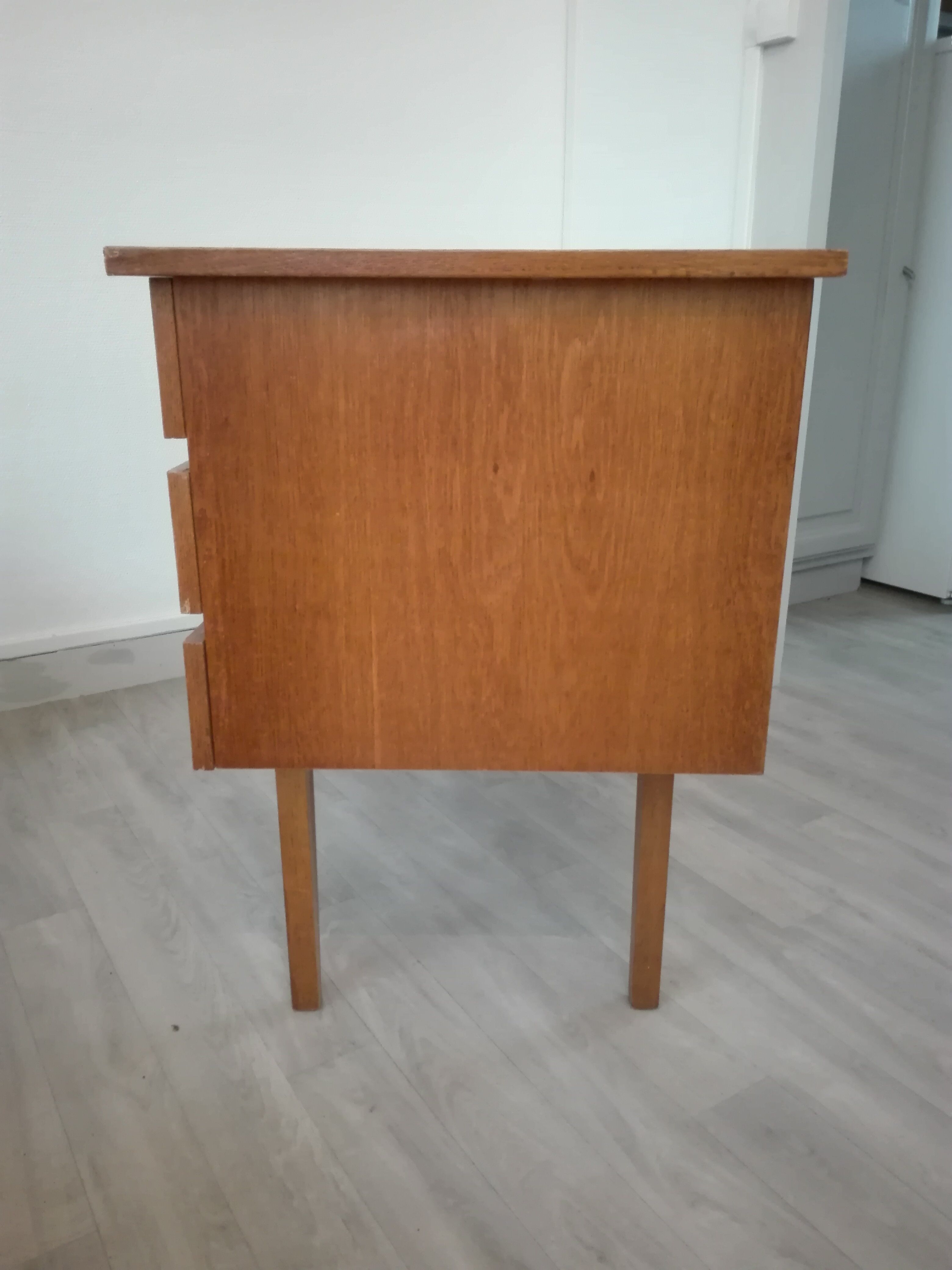 Bureau pieds compas style scandinave