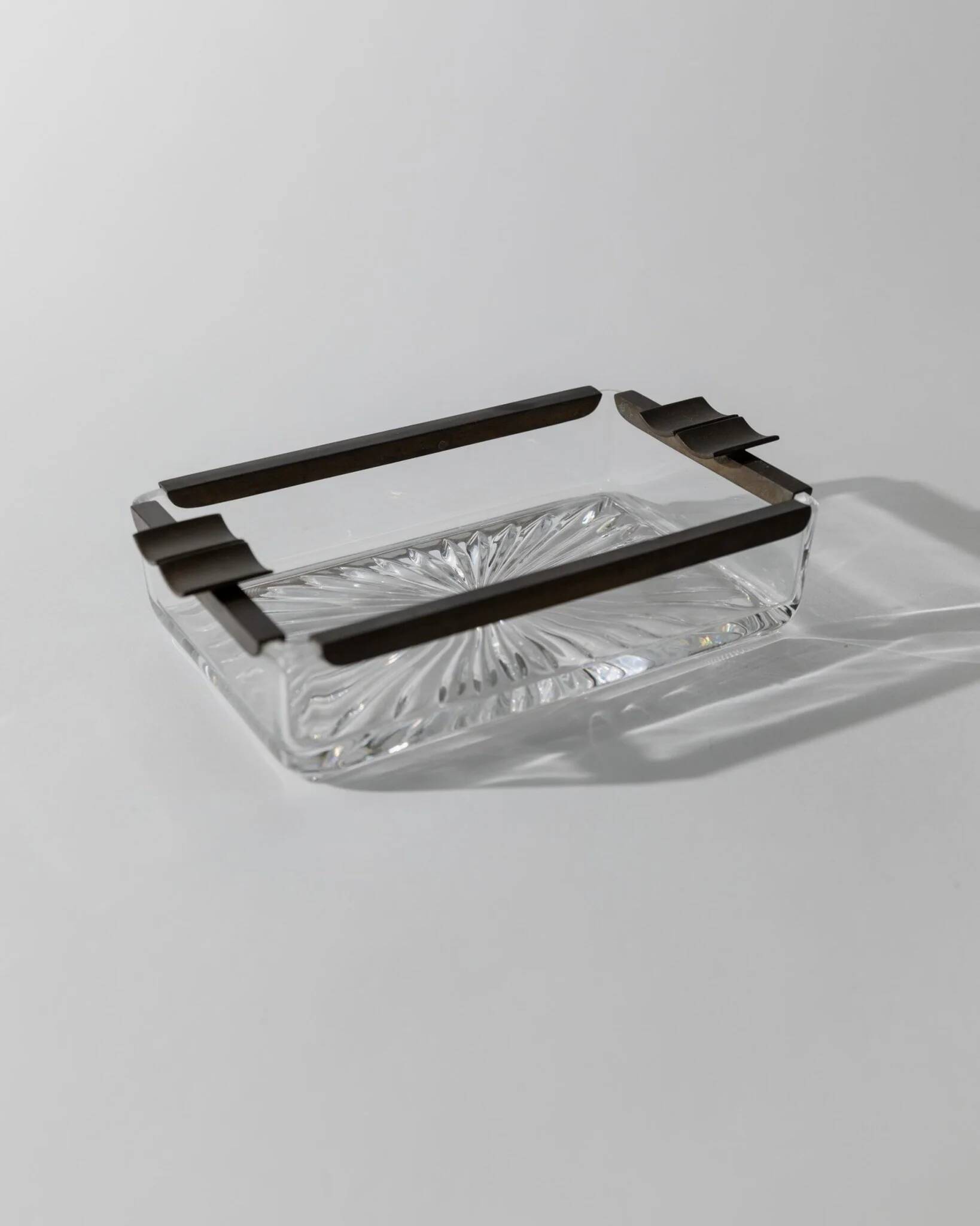 Vintage Art Deco ashtray in glass - crystal glass and metal - timeless design from Italy in the 1930s - glass art, elegant gift idea, table decoration.