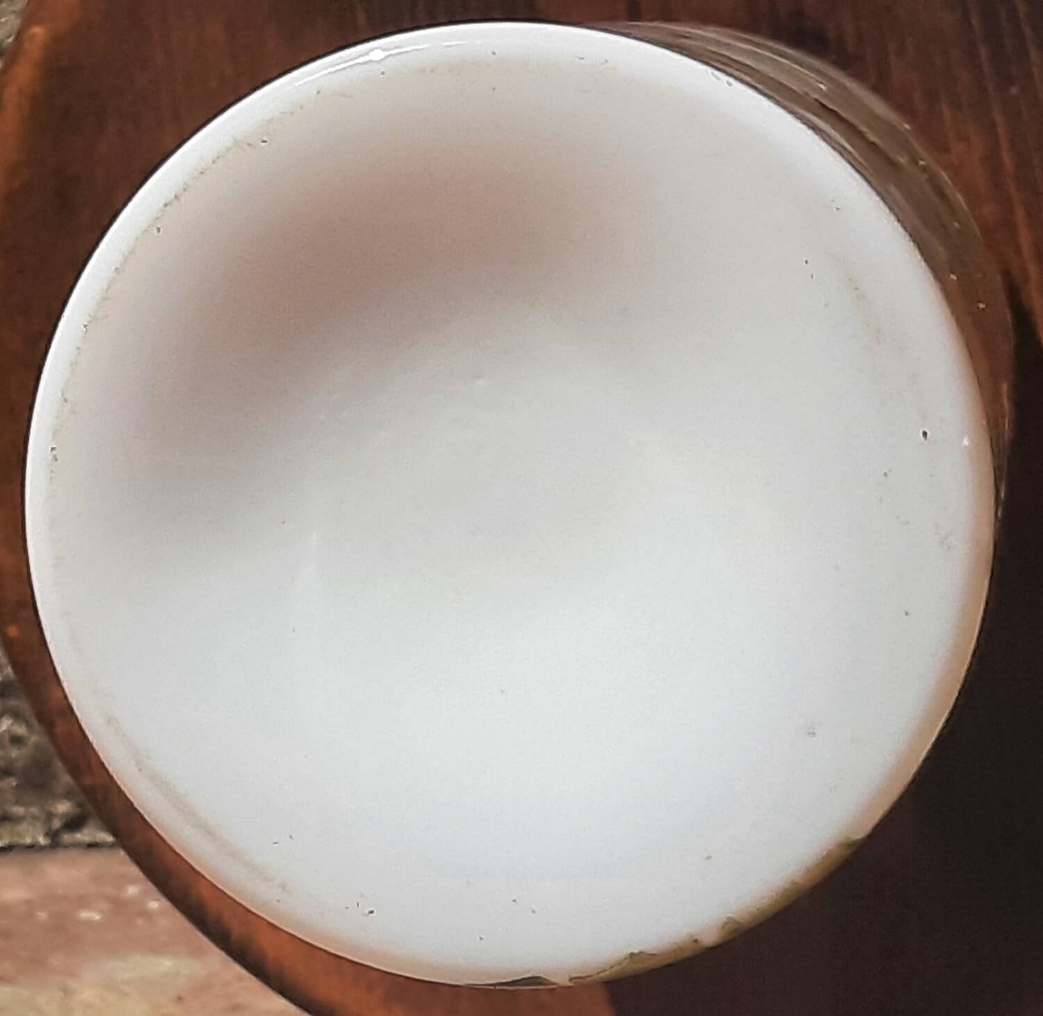 Vase rouleau Art Nouveau. (Opaline)
