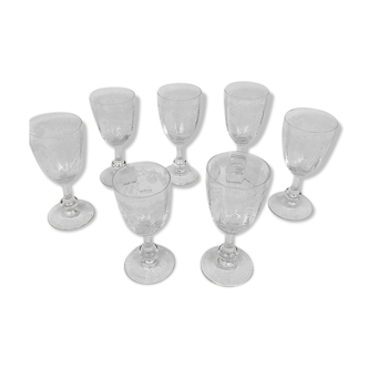 Series of seven old walking glasses in engraved crystal, aperitif, digestive