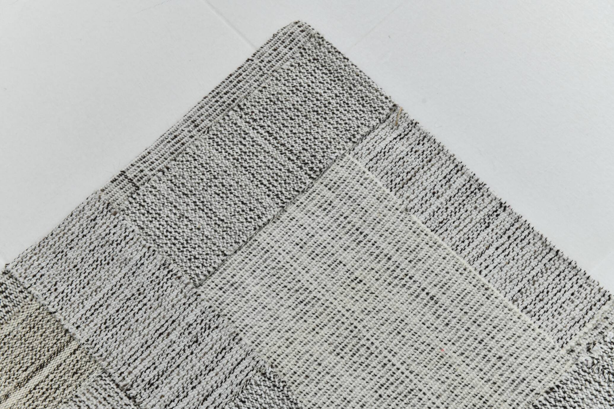 2x8 Kilim White Black Solid Kilim Runner Rug, 72x254Cm