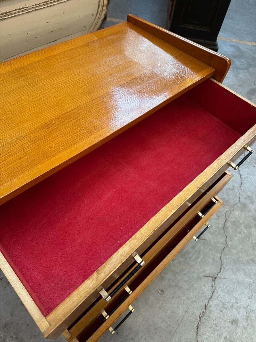 Vintage chest of drawers