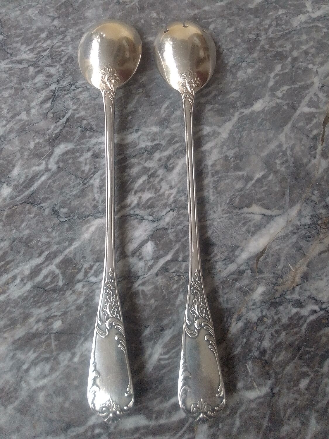 Silver metal salad cutlery