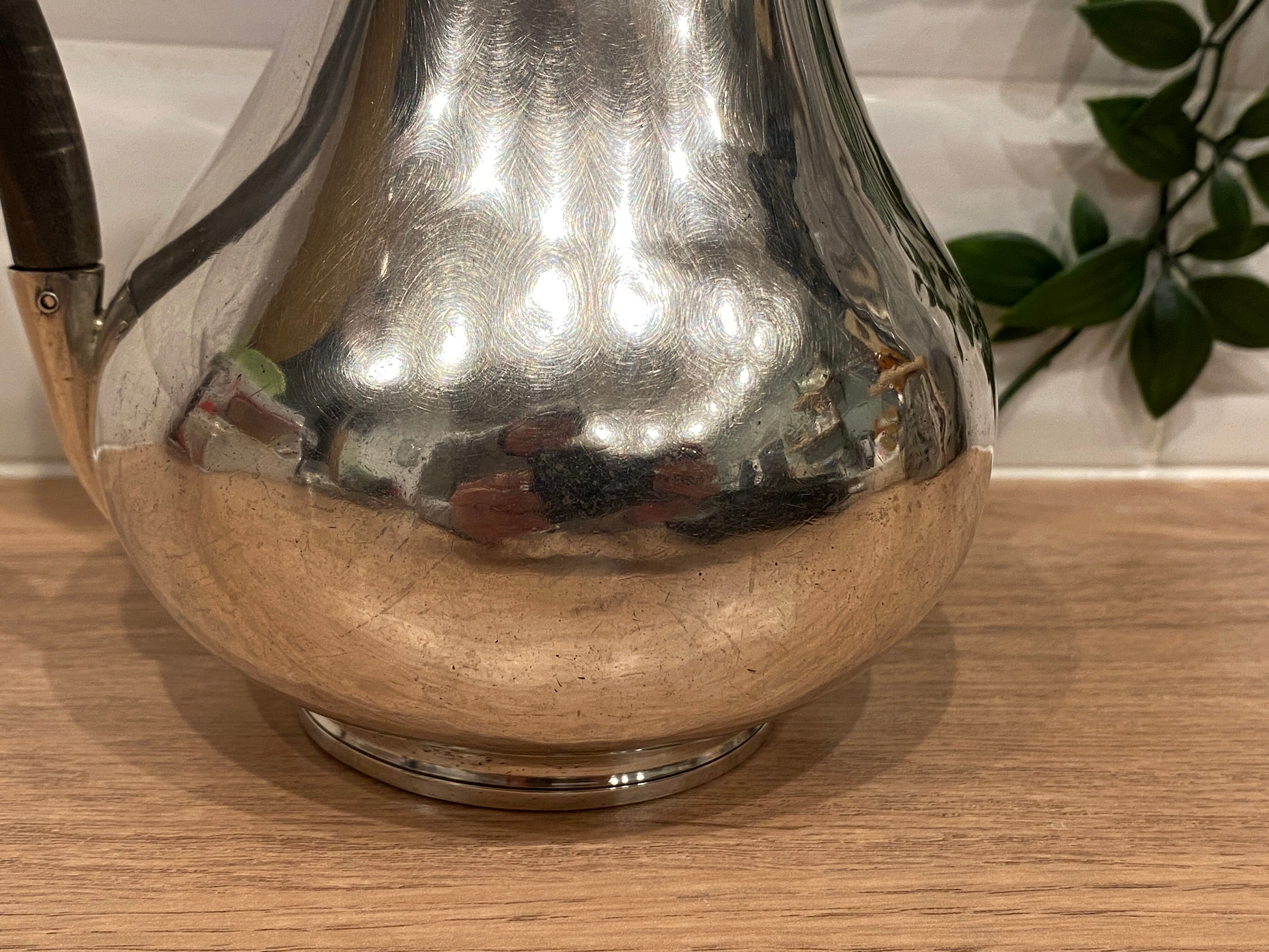 Silver pourer Jean-Pierre Bibron