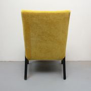 Fauteuil des années 1950 en velours jaune, entièrement restauré