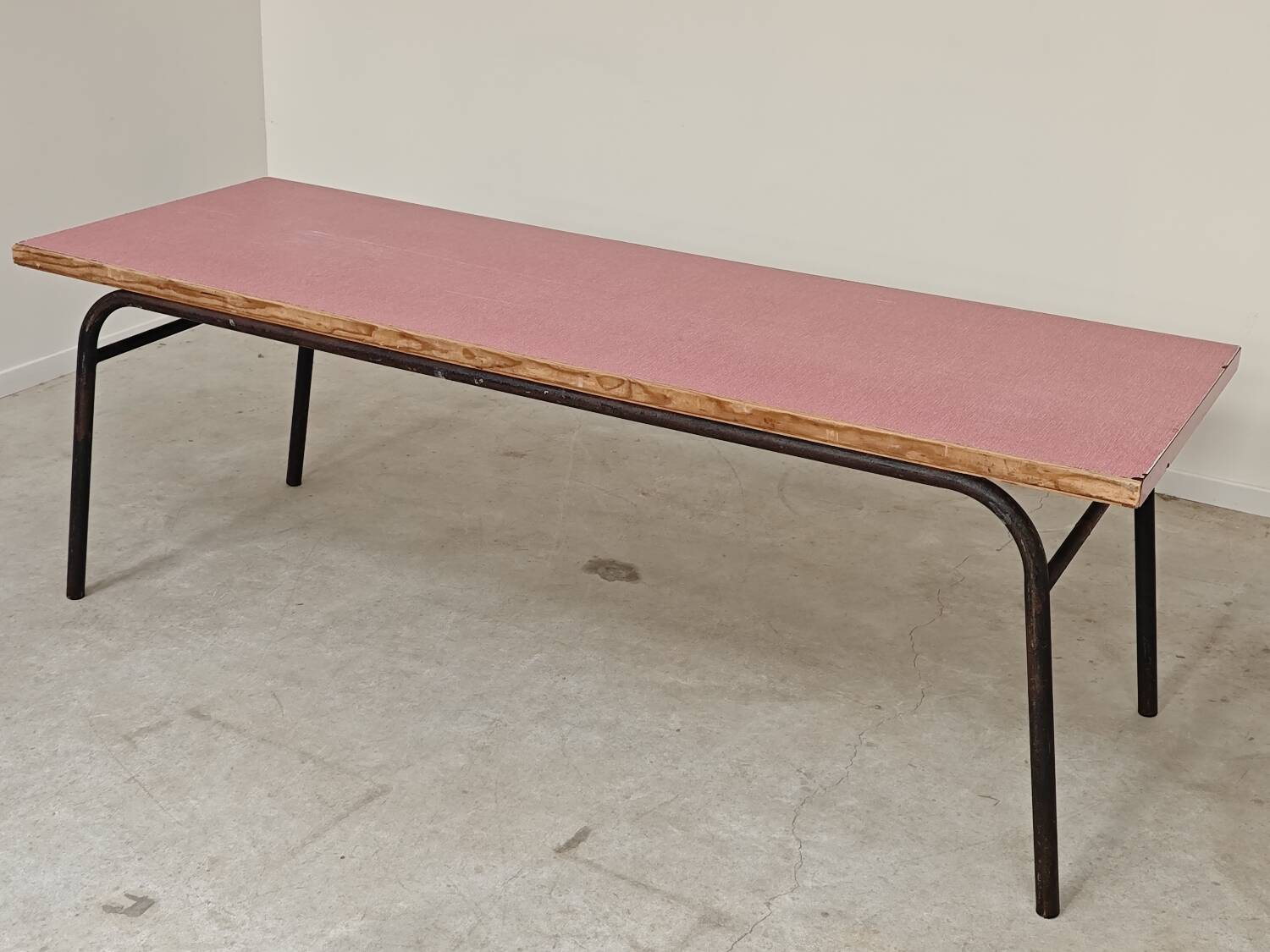 Large canteen table in pink formica and metal.