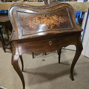Bureau de Dame