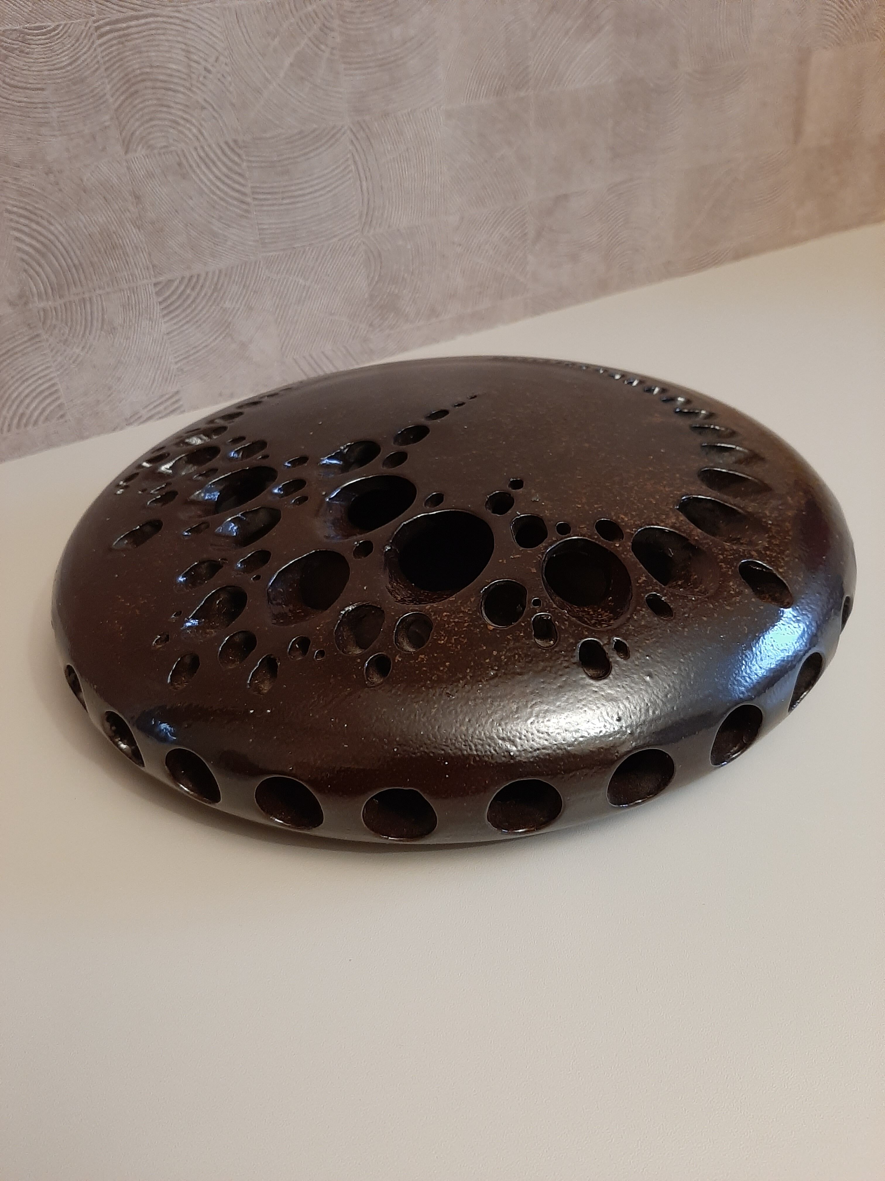 Wall flower pick in Noron Normandy pottery