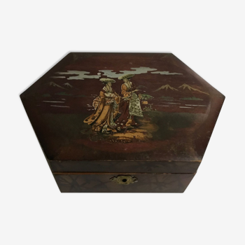 Old wooden box orientalist motifs signed
