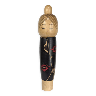 Kokeshi doll plum blossom by master Sato Suigai (Japan 1920 - ?)