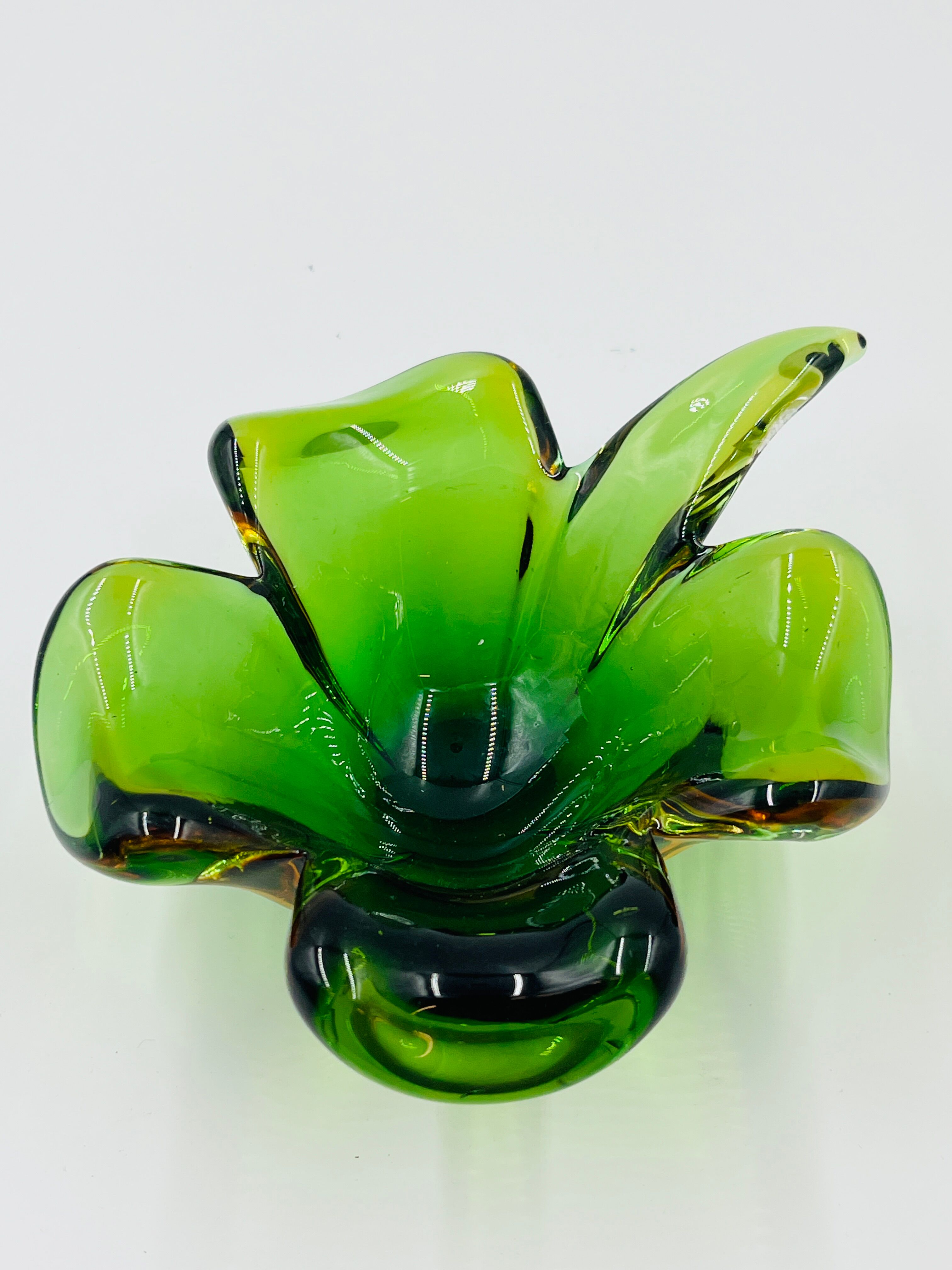 Biomorphic glass bowl from Murano attributed to Flavio Poli.