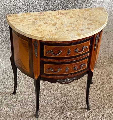 Commode demi-lune