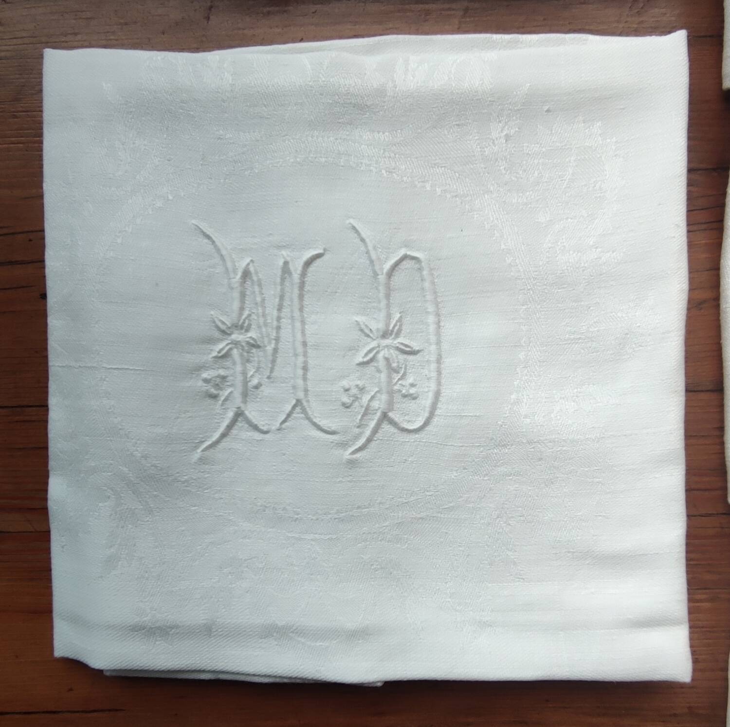12 old napkins monogram MD