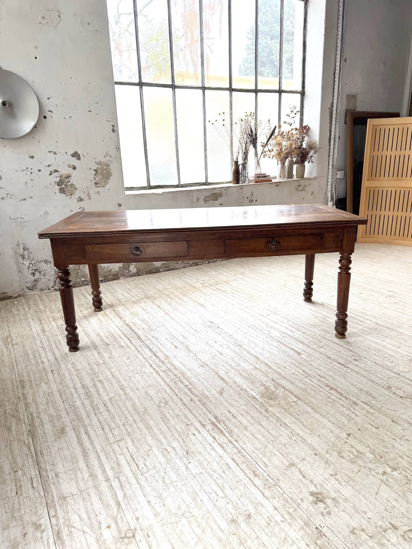 Table de ferme ou table de drapier noyer massif 1900