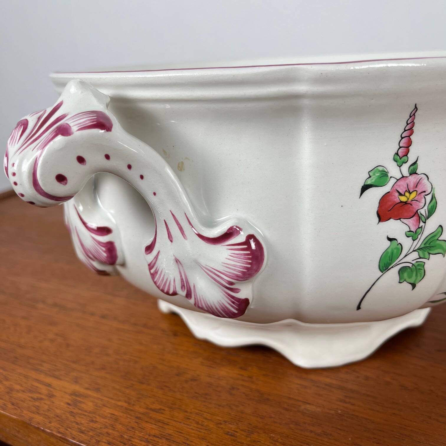 Serving dish/soup tureen with handle KG Lunéville, 1950, Réverbère model