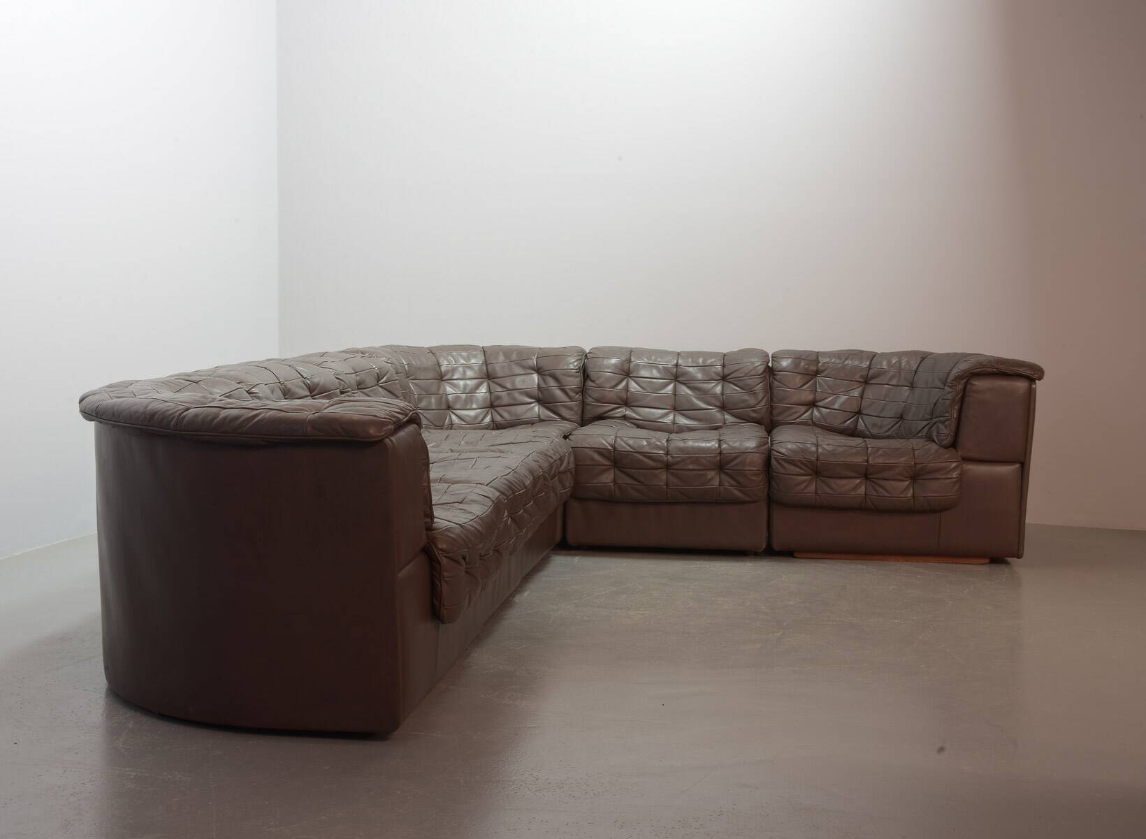 De Sede DS11 Patched Brown Leather Modular Sofa 6 Elements. Germany, 1970s