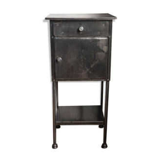 Industrial bedside