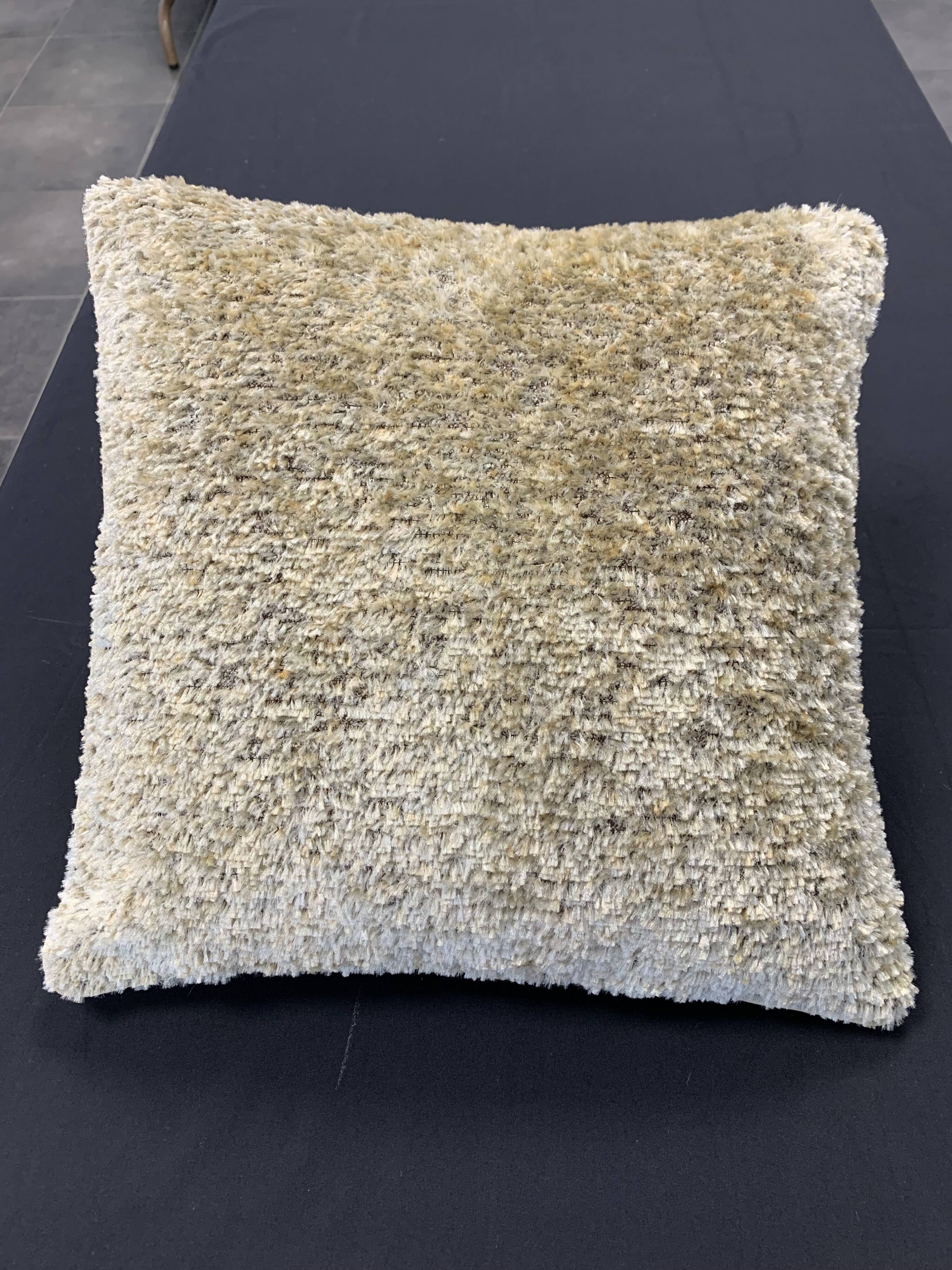 GP& Baker cushion, Houlès trimmings